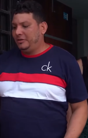 H0901003 Mal padre no se hace cargo de su hija se gasta el dinero con otra mujer