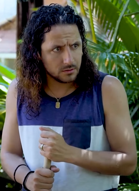 H1001003 Humilló su hermana por trabajar limpiαndo piscinas se llevó una gran sorpresa part2