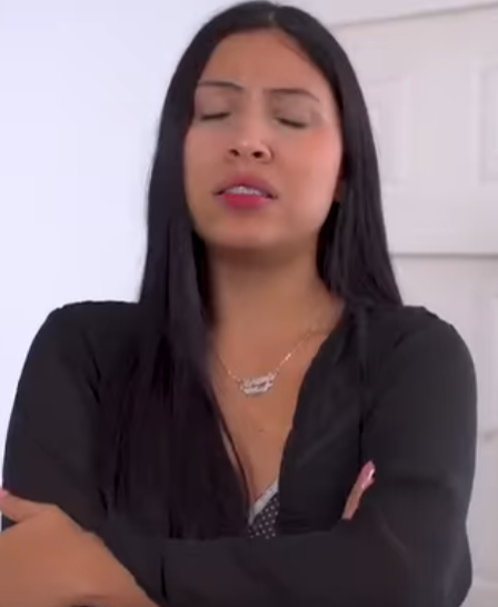 H1301002 Este hombre vivía con la esposa la amante en la misma casa part2