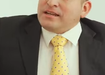 H1401003 Una amistad que cambió el rumbo de su familia part2