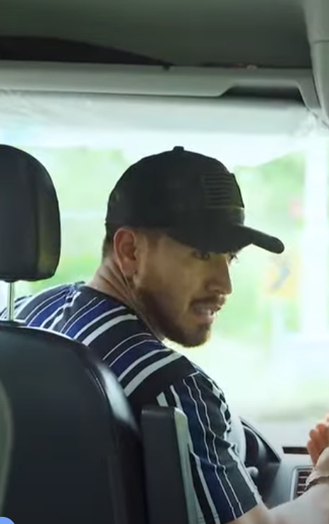 H1501001 Humll0 aun desconocido en un bus pero la vida le dio una gran lección La VIDA SIGUE part2