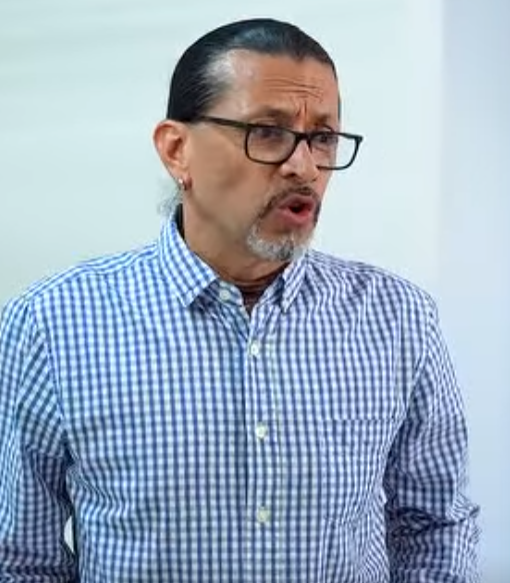 H1601003 Estábamos jugando casi nos descubre mi esposo part2