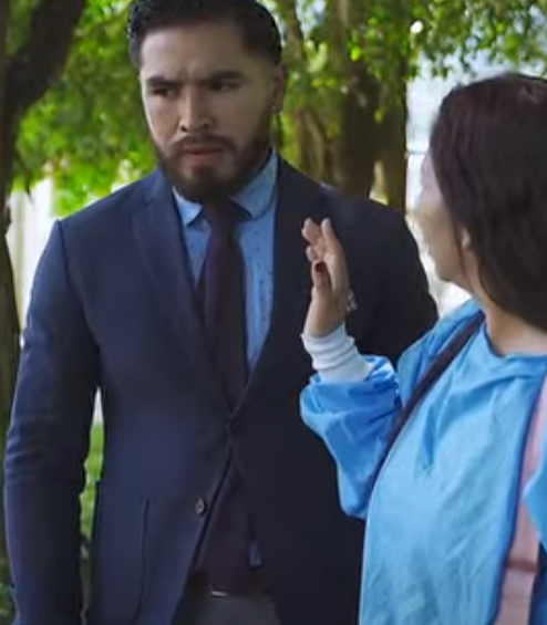 H1601003 Hermana millonaria cambia de vida con su gemela pobre La VIDA SIGUE part2