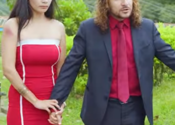 H1701002 Mujer dejó un mimo por ser pobre sin saber que el la salvaría part2