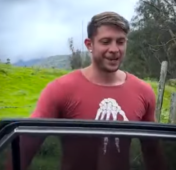 H1701005 Vio su esposo con otra decidió escaparse con el taxista part2