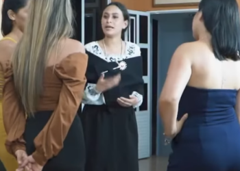 H2101005 Modelos Humill4n una mujer por su forma de vestir al final pasó esto part2