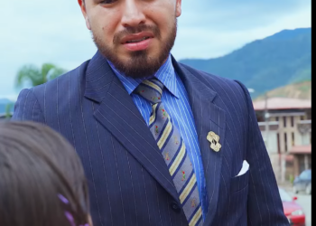 H2301001 Niña astuta crea un plan para demostrarle su papá que su madrastra no esta embαrαzαdα part2