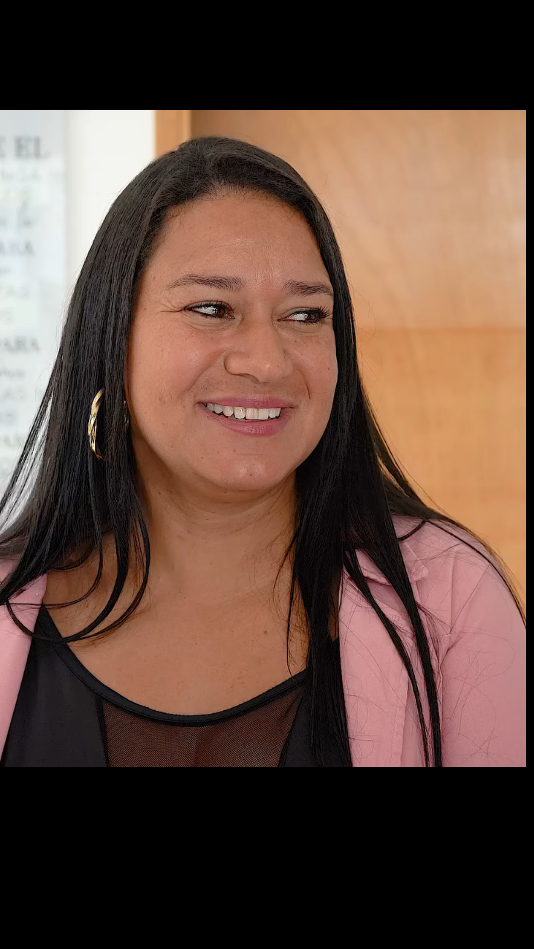 H2401004 Llevó su hija la casa le quito al marido part2