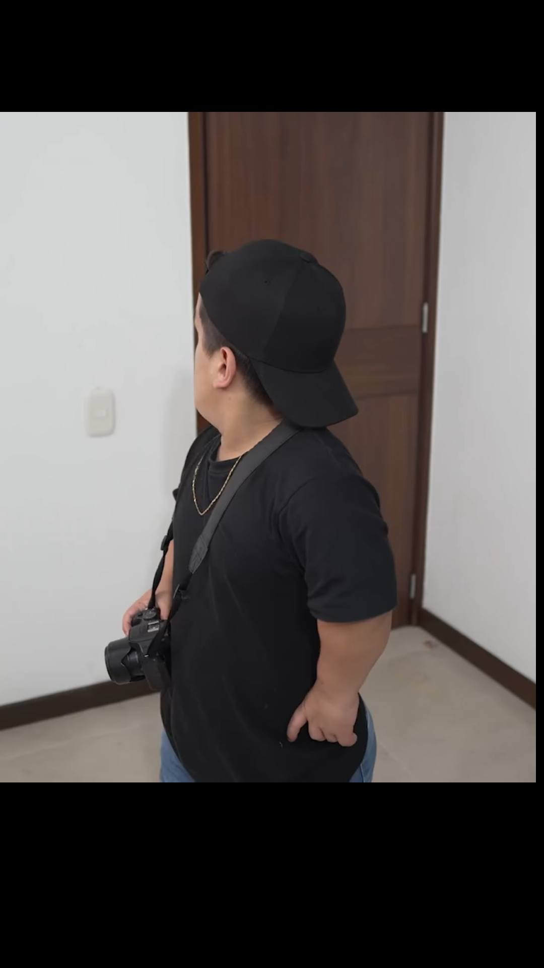 H2401002 Fotografo se metió con el Modelo equivocado part2