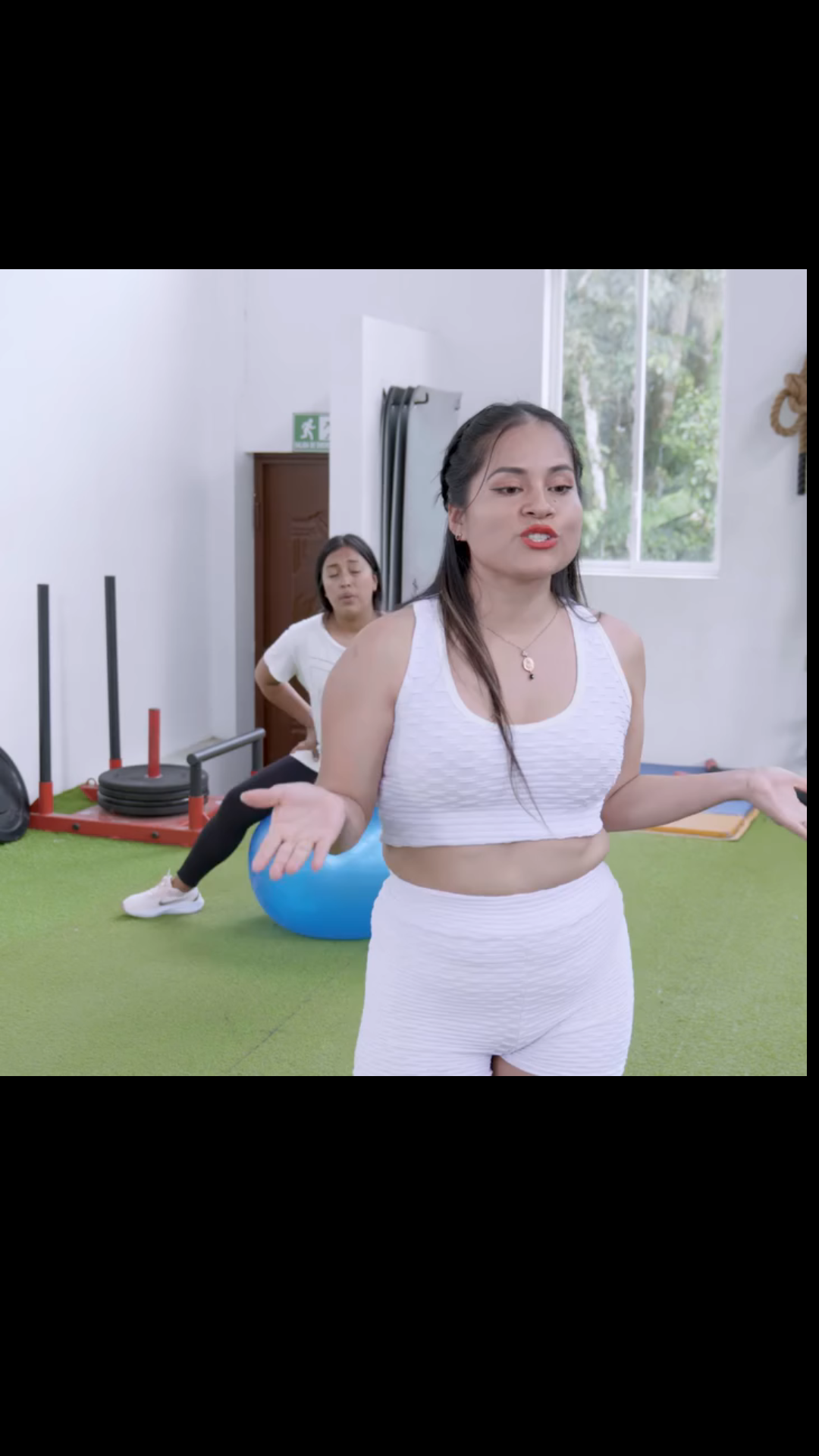 H2501001 Lo juzg0 por su apariencia pero la vida le dio una lesión part2