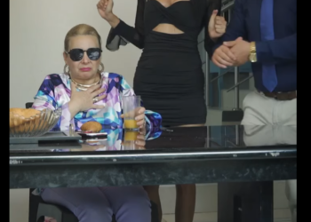 H2501004 Madre fingó ser ci3ga para dar una lección sus hijos ambiciosos part2