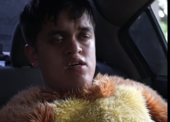 H2601004 Se vistió de oso para escapar de la policía, final inesperado part2