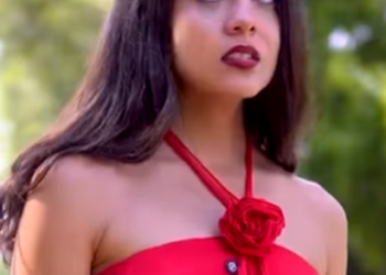 H0801002 Esta presumida se avergonzaba de la familia de su novio por ser de rancho