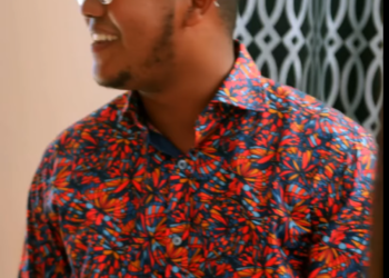 H2601005 Jefa se enamora de empleado de limpieza por esta extraña razón