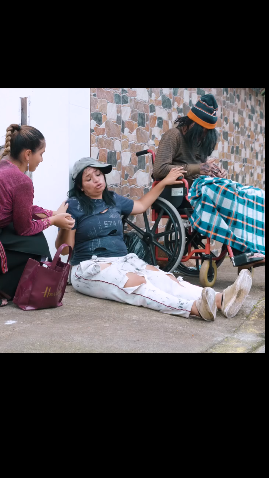 H2801004 Empresario puso prueba sus hijos para darles su herencia se lleva una gran solpresa part2