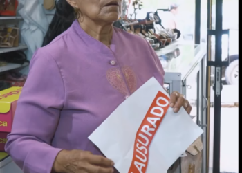 H2801005 Discrimin0 una mujer por su discapac!d4d, hasta que recibió esta gran lección