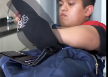 H2801001 Metió al plomero su casa sin saber quien era en realidad part2