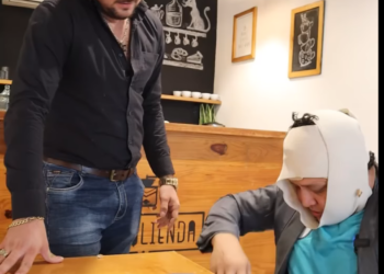 H2801002 Gerente prepotente recibe la lección de su vida part2