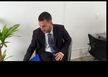 H2801005 Lo humillaron por ser el mensajero de la empresa terminaron llevándose una gran sorpresa