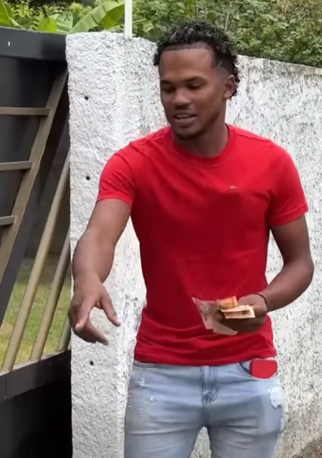 H0801005 Niña utiliza este método para ganar dinero