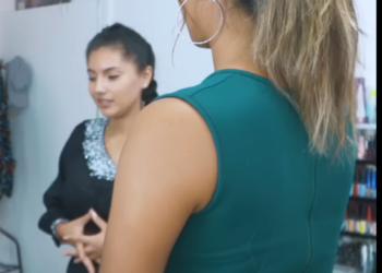 H3001005 Humilló una peluquera por su forma de vestir al final pasó esto part2