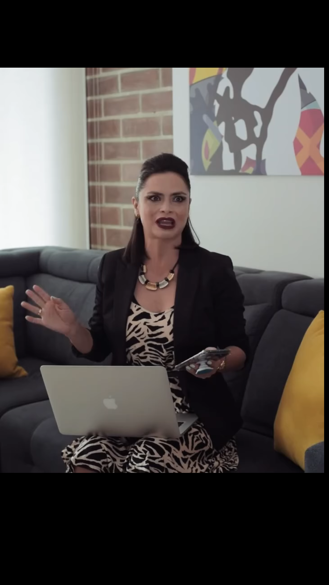 H3001005 La humillaron por ser empleada domestica pero no se imaginaron que ella haría esto part2