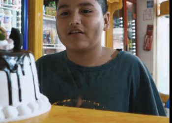 H3001005 Humill0 padre hijo por un pastel sin saber que pasaría esto