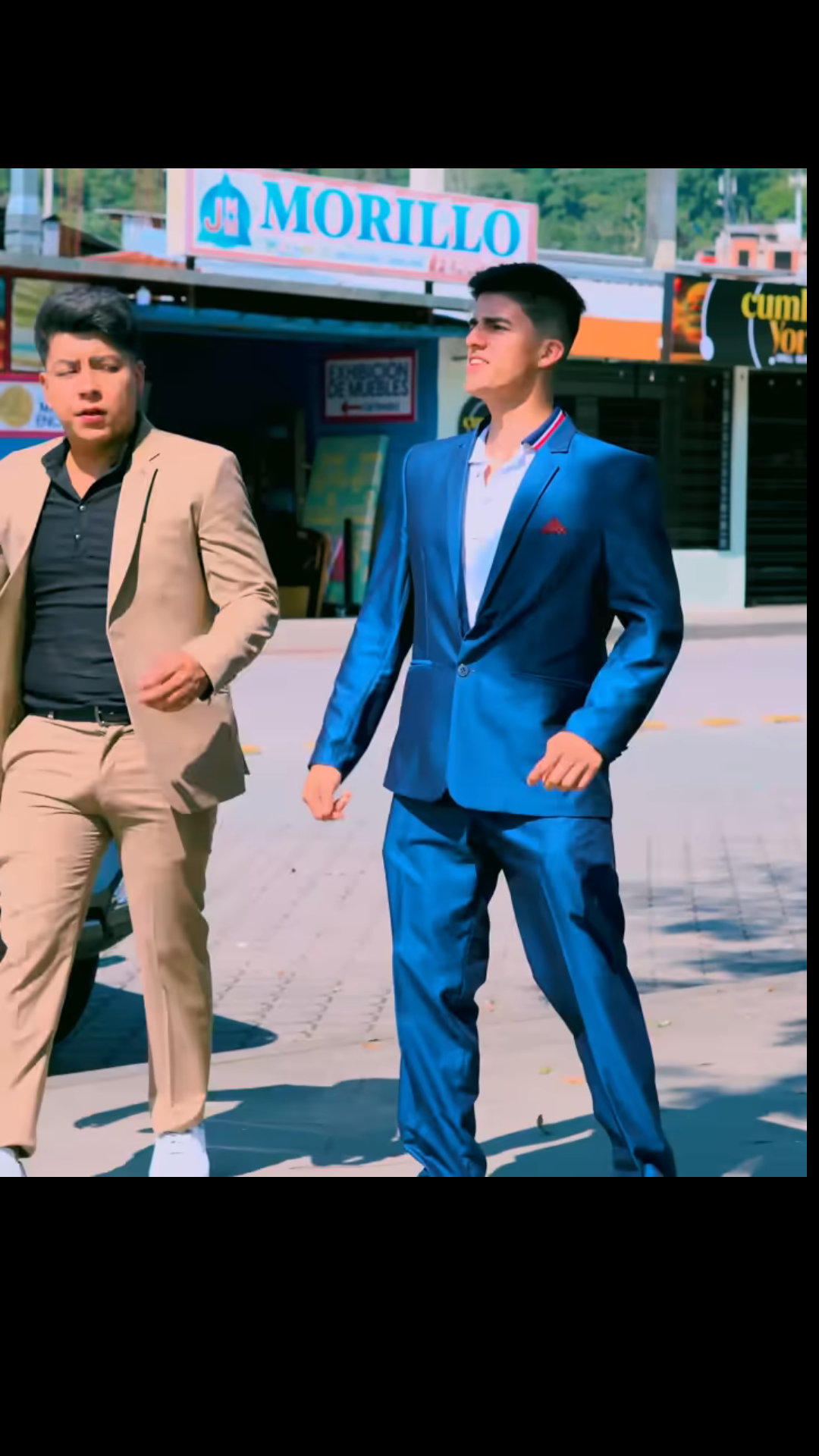 H3001001 MILLONARIO le propone cambiarle la vida si le hace un favor part2