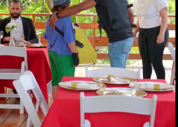 H3001005 Llamó mocoso niño vendedor de dulces sin saber que con este truco sería millonario