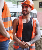 H0102002 Ella lo menospreci0 por ser obrero de construcción terminó con el hombre equivocado part2