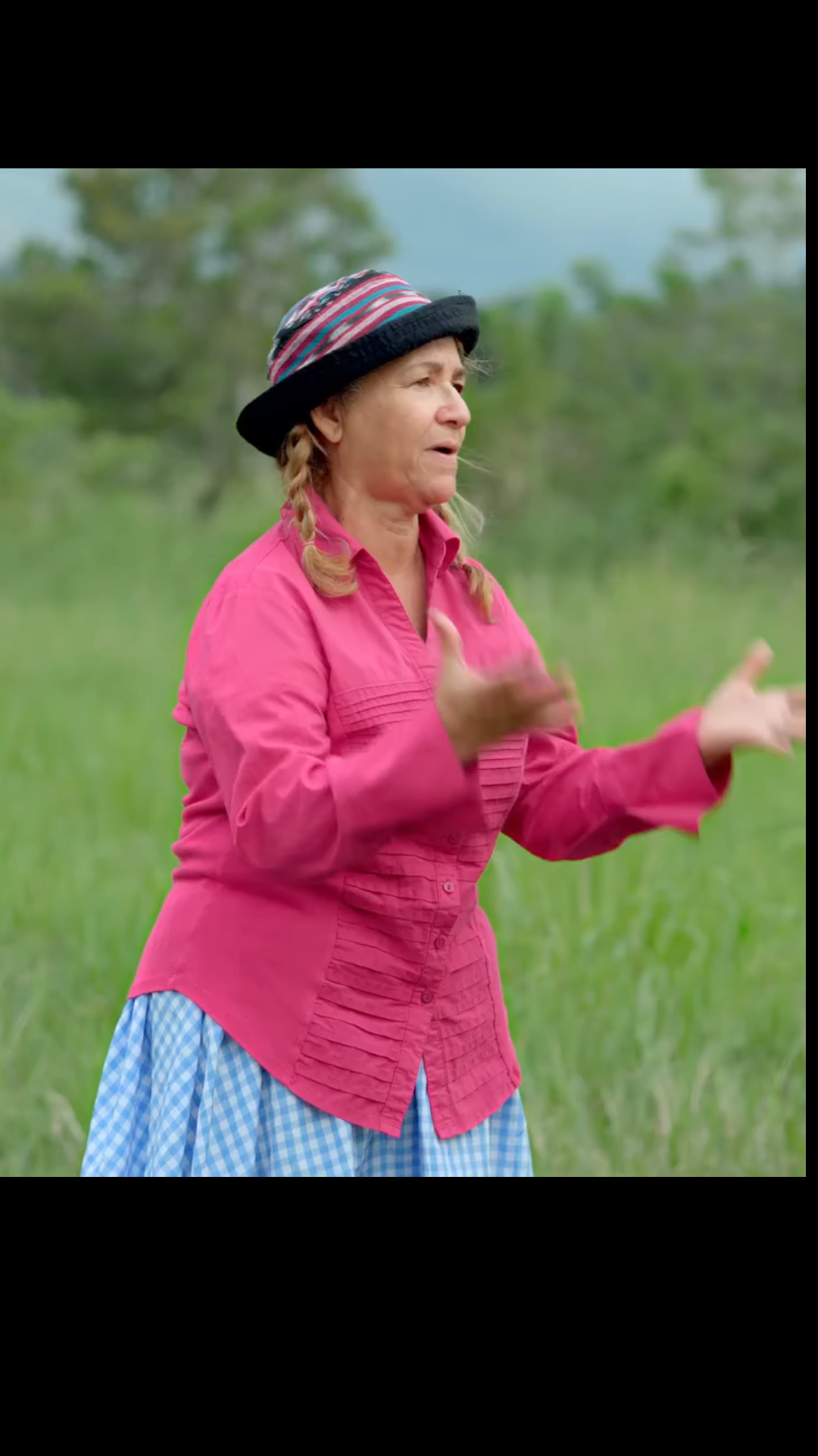 H0102001 Hija del dueño humilló los empleados que la criaron sin saber esta sorpresa