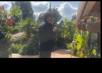 H0202003 Hombre millonario intenta aprovecharse de esta campesina sin imaginar lo que le sucederia