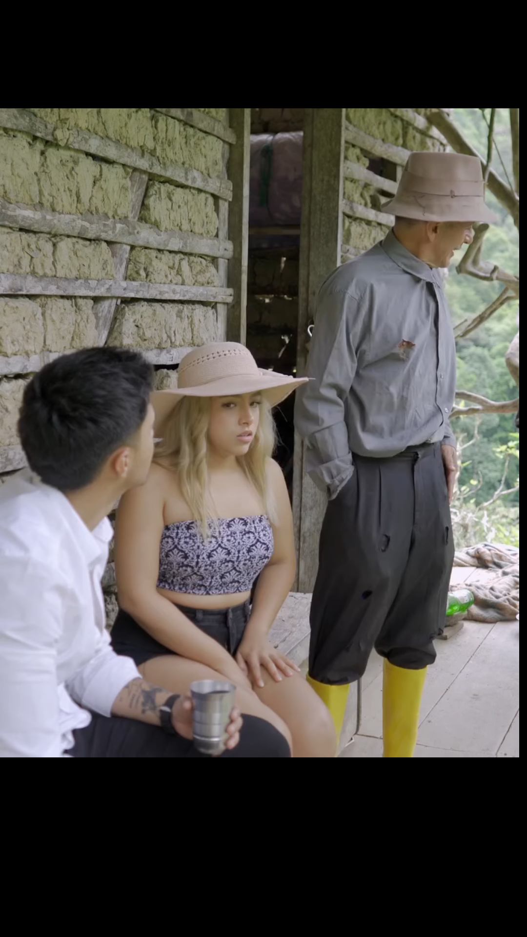 H0302002 Mila ayuda un chico de la ciudad termina enamorándose part2