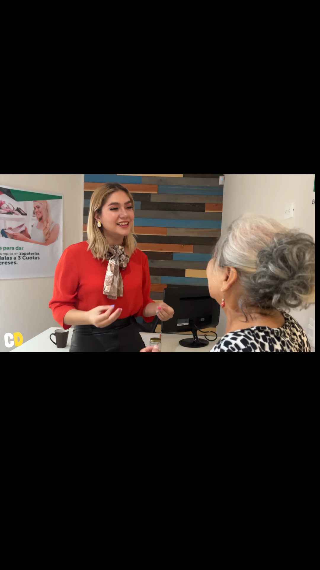 H1402002 Abuelita campesina entra un banco dice ser la part2