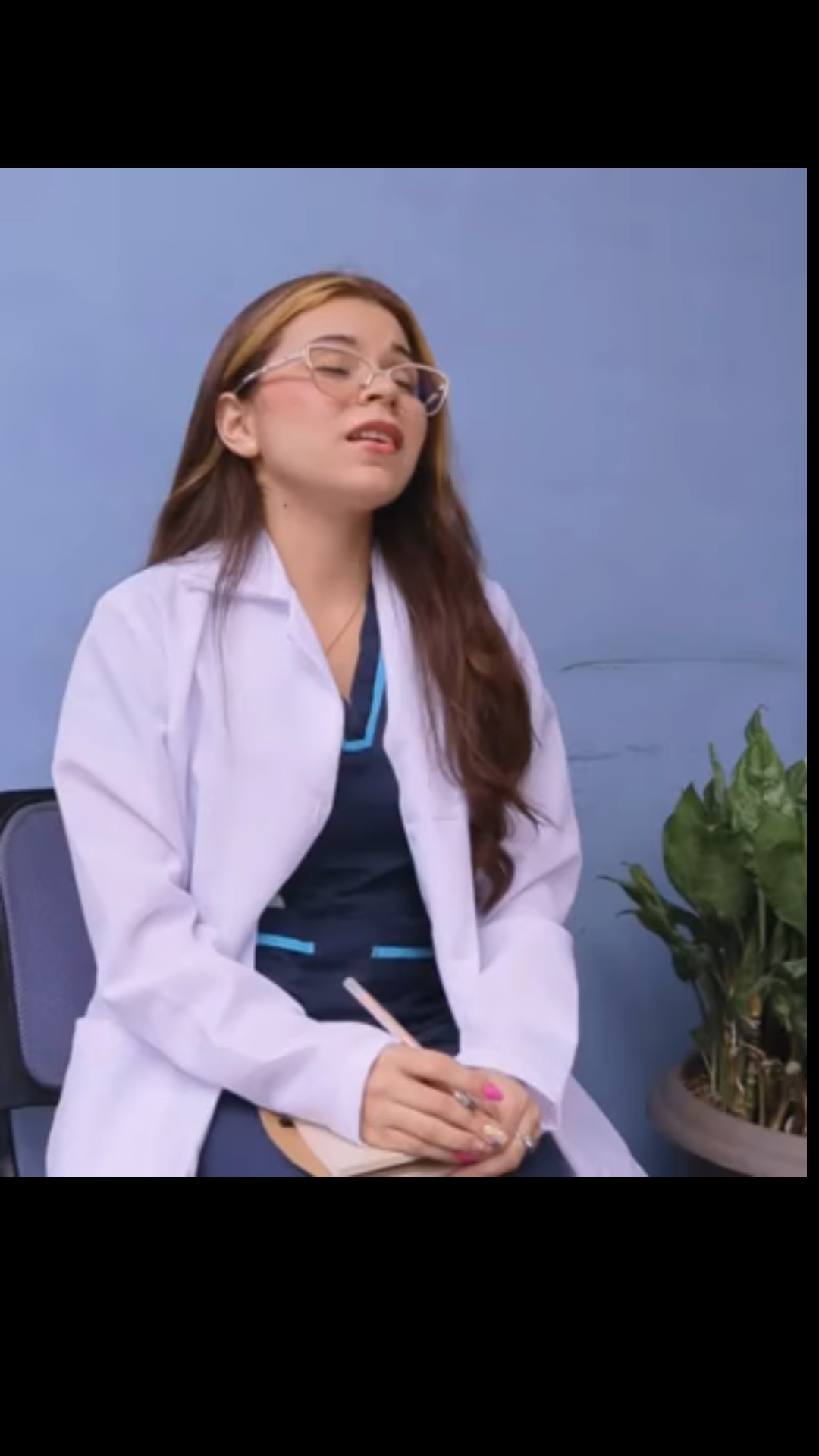 H1402005 Se opera el rostro para ser modelo su novia no part2