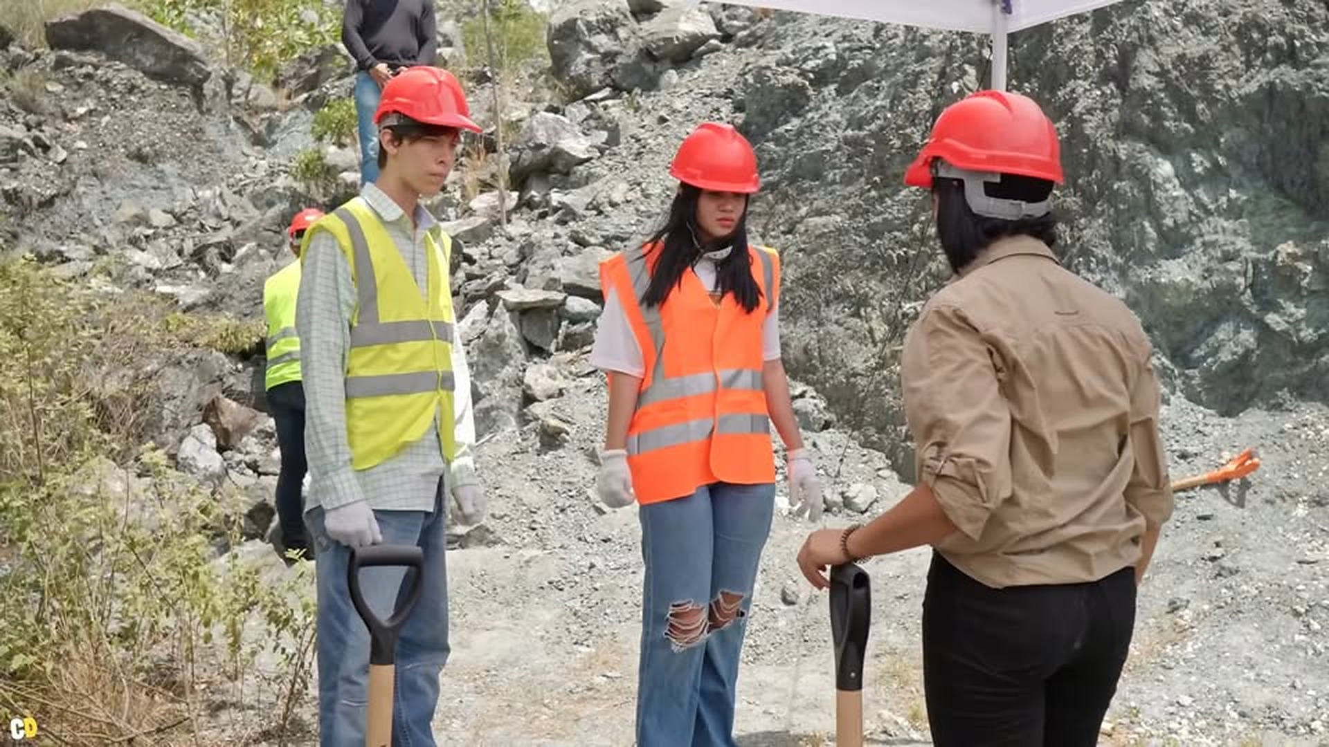 H1003001 Le puso una serpiente la humilló sin imaginar es part2