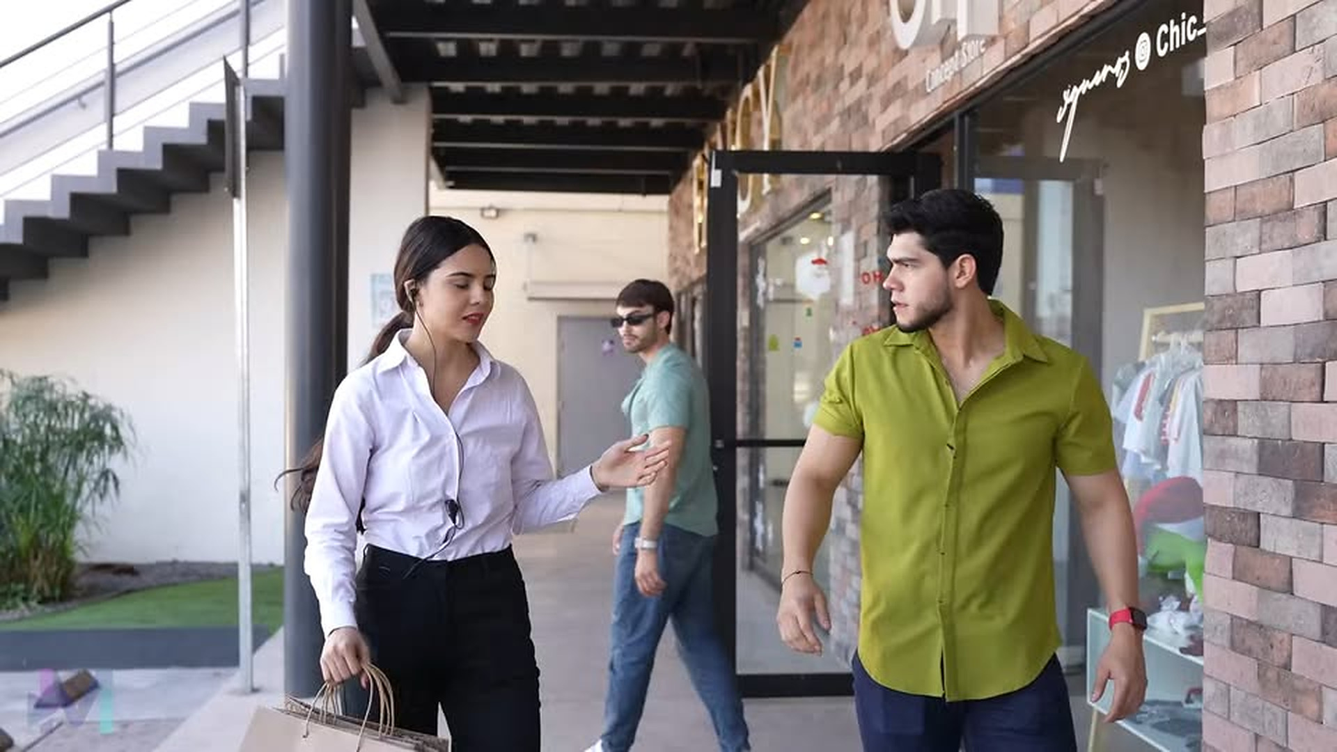 H1403002 Millonario se enamora de su guardaespaldas después part2