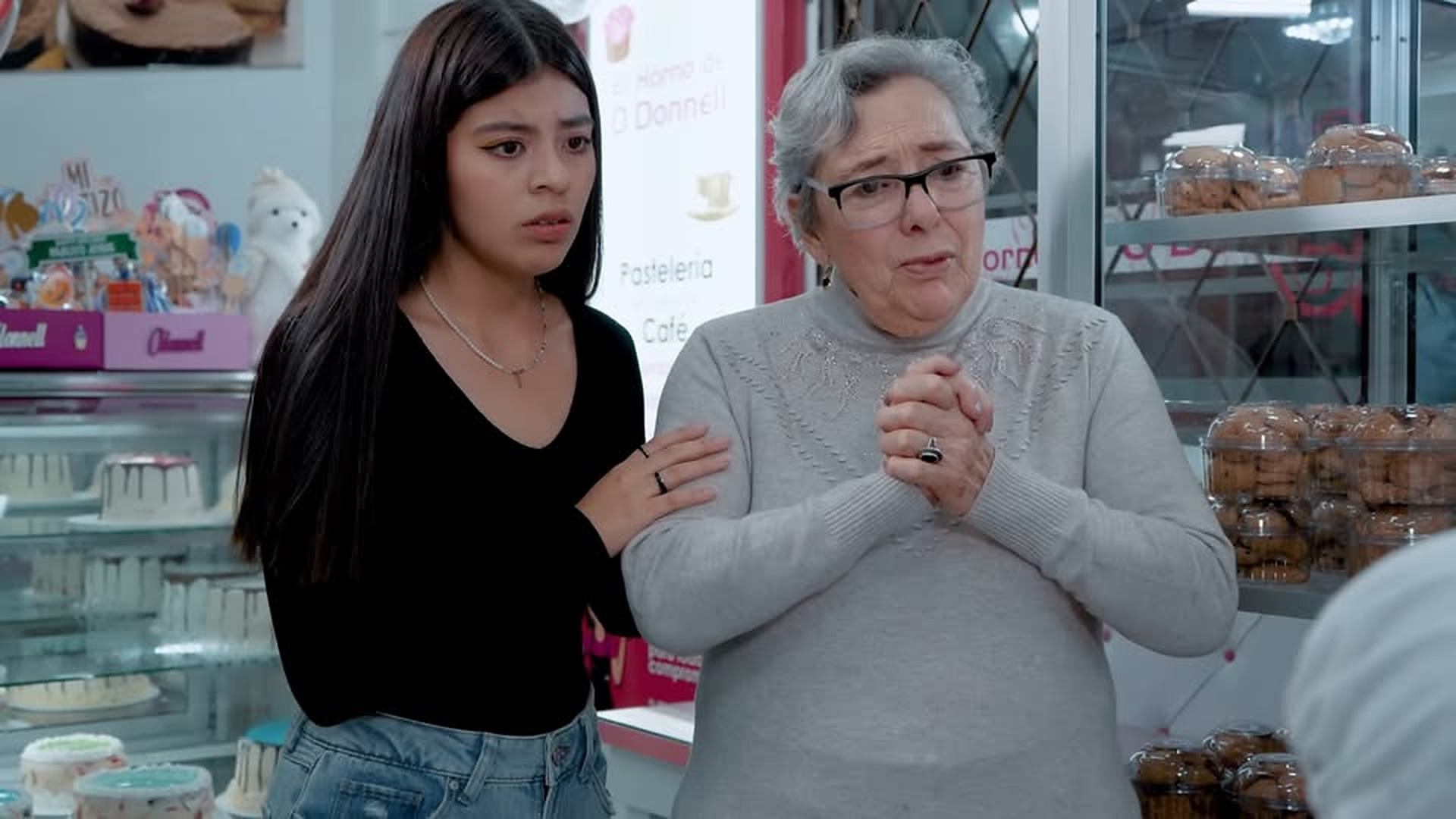 H1503004 Millonario se burló de su propia madre por querer part2