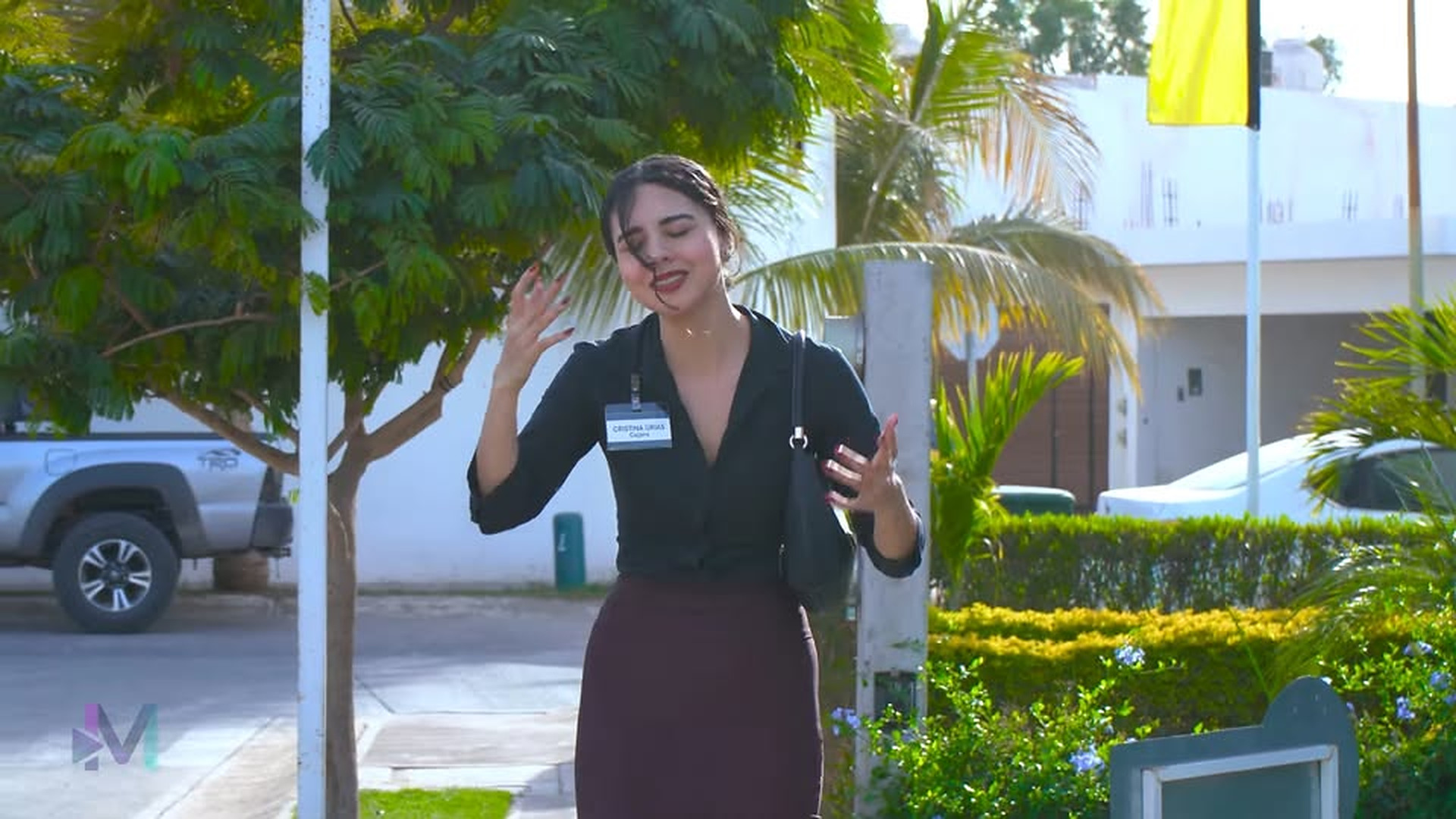 H1703004 Su ex compañera de prepa se burlaba de ella por su part2