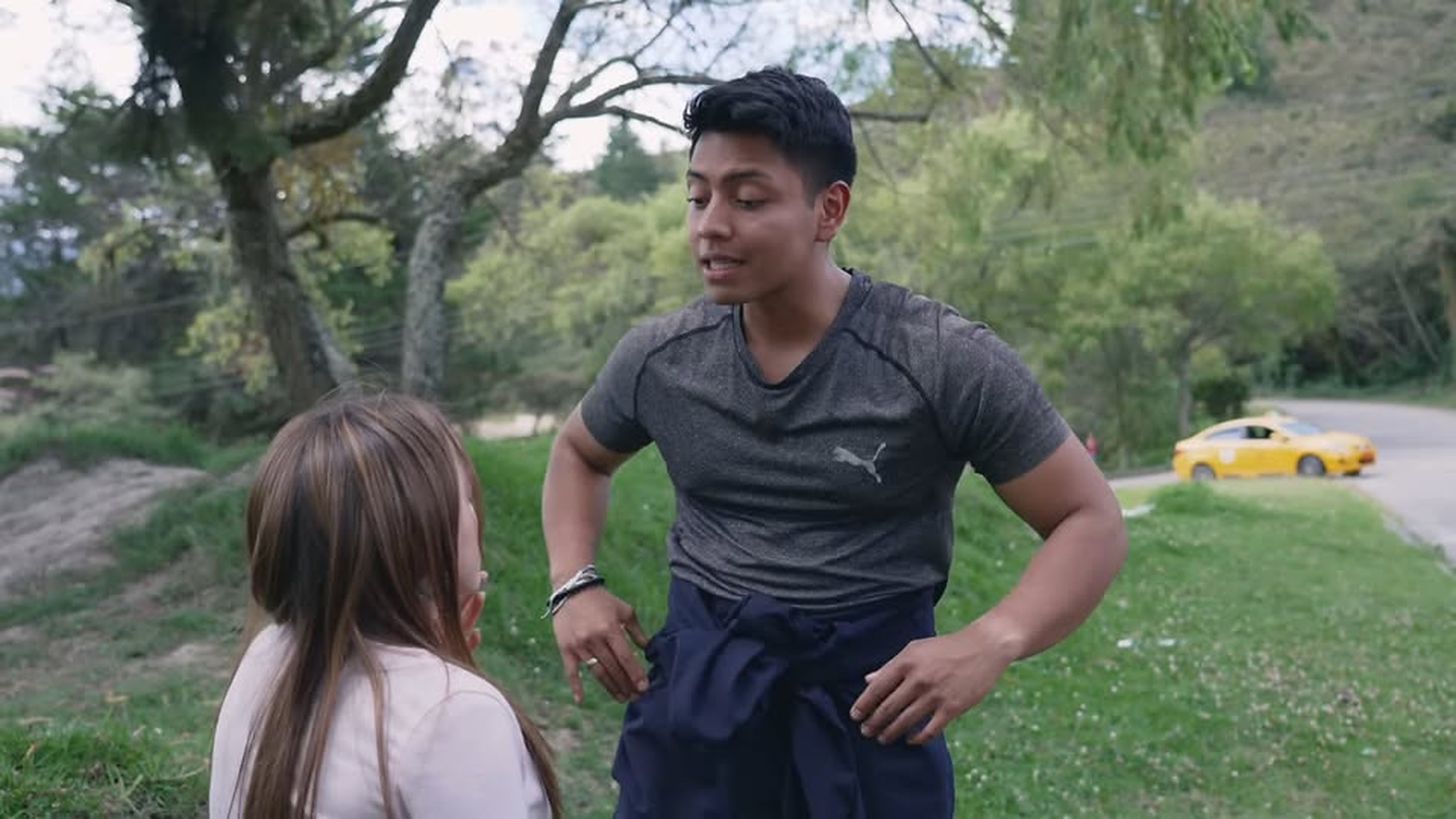 H2103005_Arriesgo su vida para salvar una Pequeña Mujer_part2 | Urban Stories