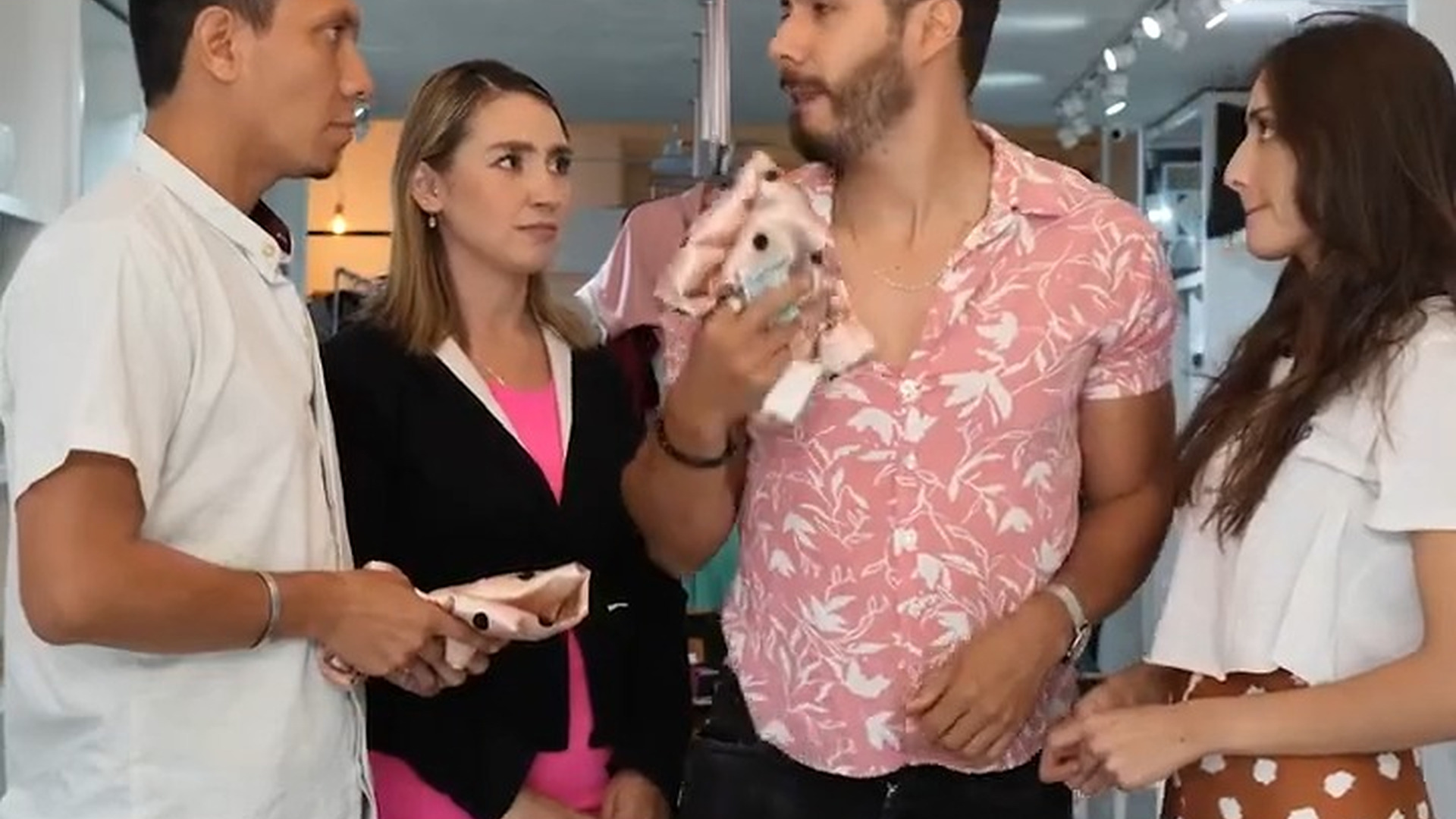 H2303001_Nunca tomes dinero que no es tuyo_part2 | NextWave Stories