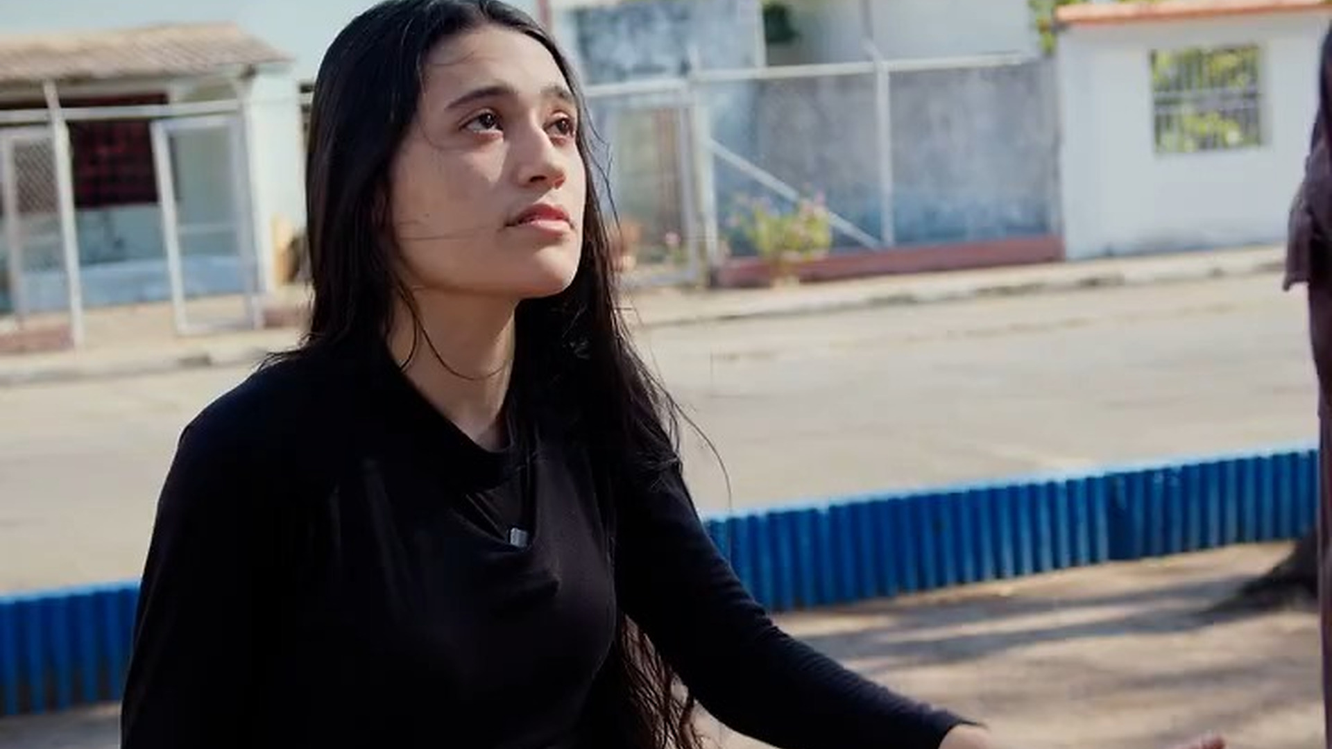 H2503004_Le quita el celular sin pensar que terminaría ente_part2 | NextWave Stories