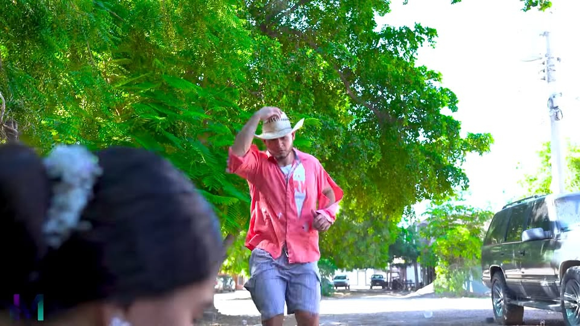 H2703001_Discutía con sus amigas por culpa de su_part2. | Focus Hub