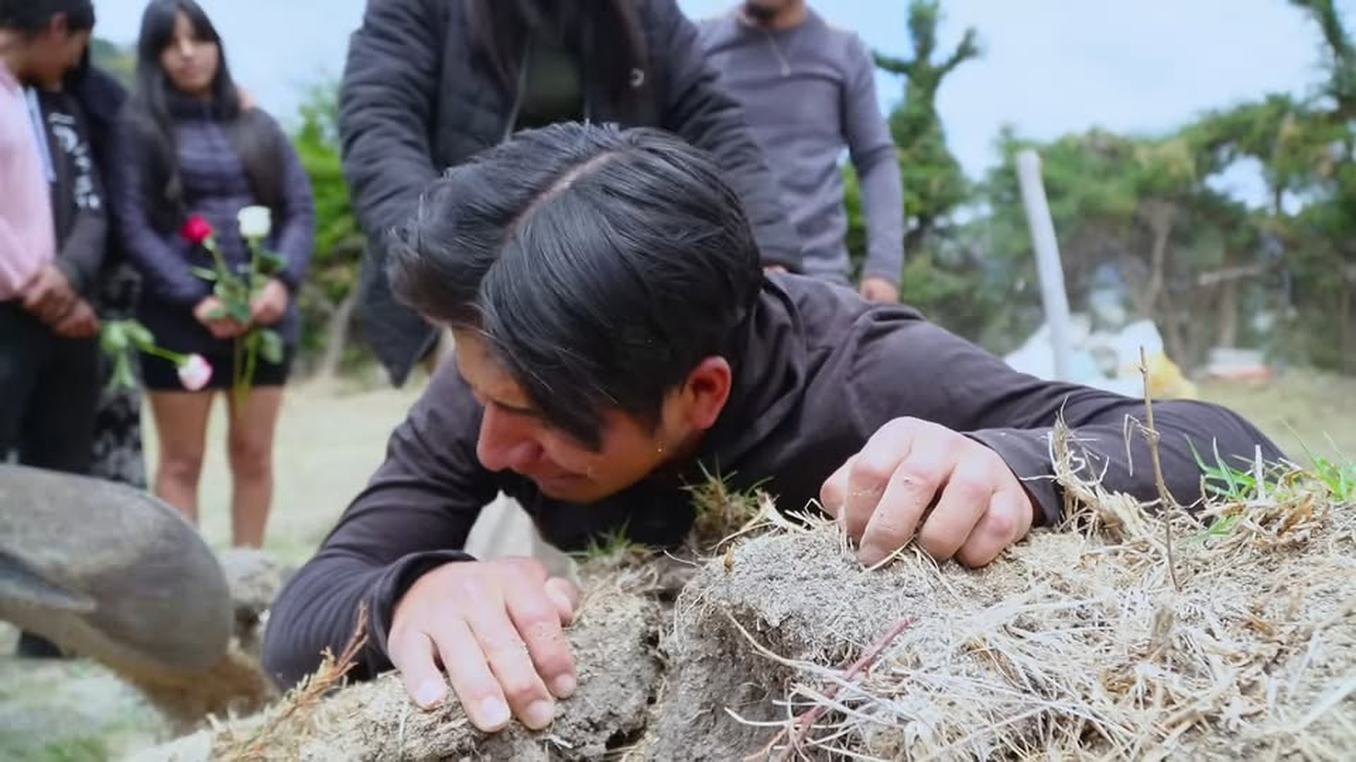 H0204002_Valora tu madre en vida porque solo quien no la_part2. | LeonPia