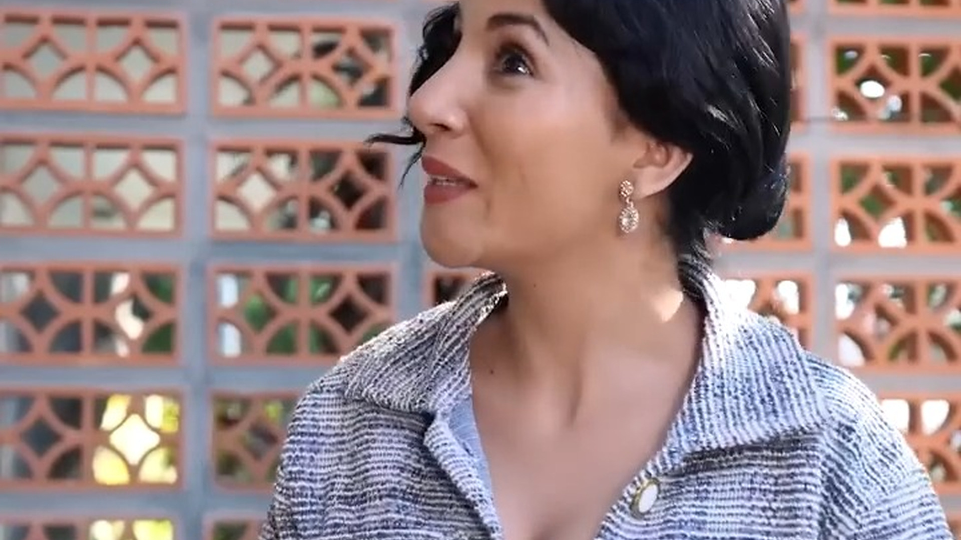 H1204002_Mujer se gasta todo el dinero que le enviaba su es_part2. | Focus Hub